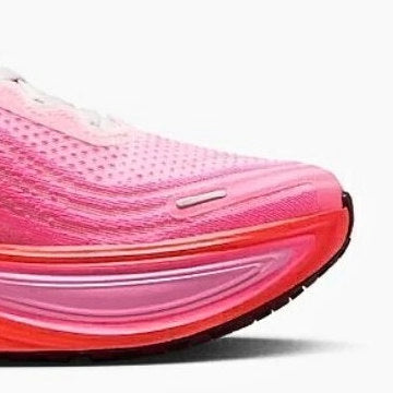 Vomero Plus Hyper Pink