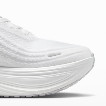 Vomero Plus White